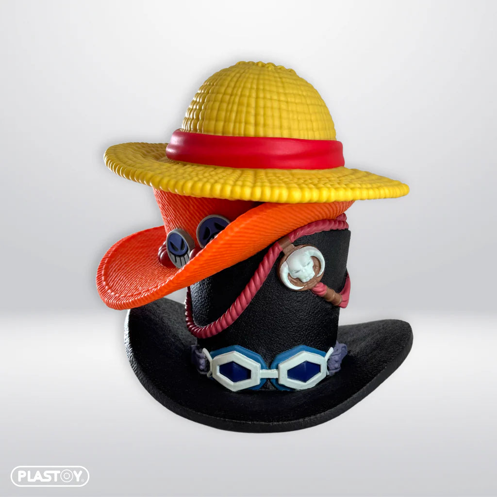 HUCHA ONE PIECE SOMBREROS LUFFY ACE Y SABO PVC PLASTOY